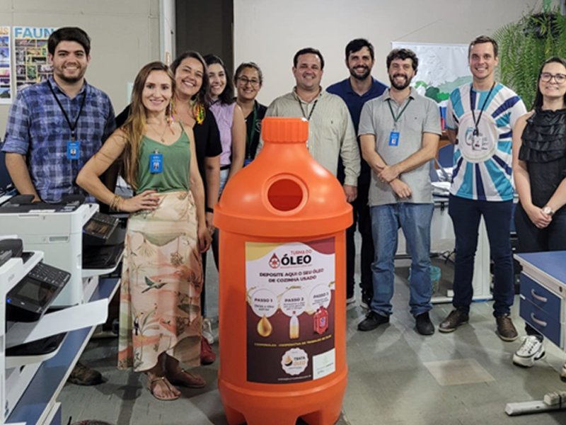 Águas de Nova Friburgo coleta aproximadamente 70 litros de óleo de cozinha  durante o Carnaval por meio do Programa Trata Óleo